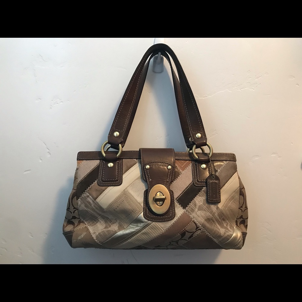 Beautiful, gently loved COACH purse.
